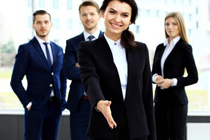 法院判决后欠款何时需还清？